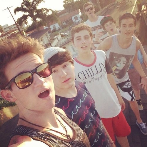 O2LLover11's profile picture. I write fan fic on wattpad-- http://t.co/x2M70bhr3P YouTube-- http://t.co/5WhHZ6sEzc