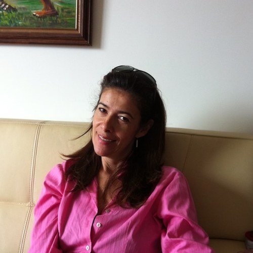Colombiana, tica y antiuribista!