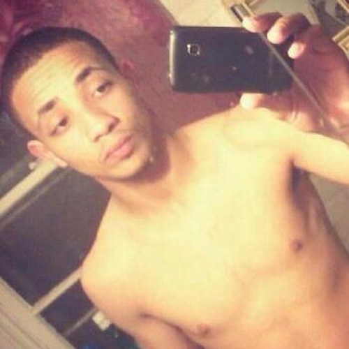 Kik roblord12 Fb robert landfair Ig bigdogred12