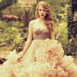 ItsMeNotesGirl's profile picture. I Love My Life , I Heart My Family ..