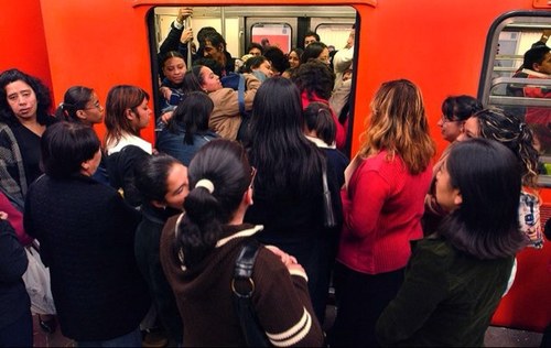 Cuenta a través de cual pueden expresar sus denuncias respecto al ambulantaje en las instalaciones del metro de la Ciudad de Mexico.