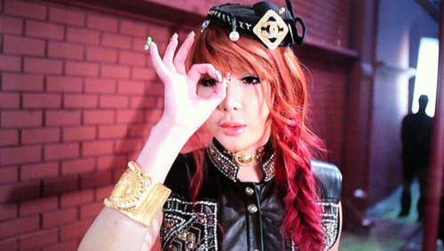 안녕하세요~~~^^ 트윗 시작합니당~~*^^* 2NE1 BoM (first official faker) ☻ ♥