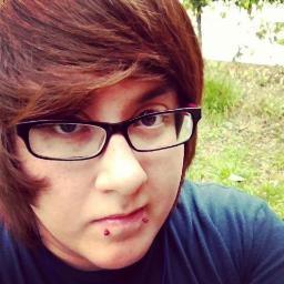 Sup, the name's Danny. #TeamLesbian. 20. #AmericanHorrorStory. #Supernatural. #StarTrek. #SkinsUK.  #Nickelback. #Directioner  #StephenKing. #Family. #Friends.