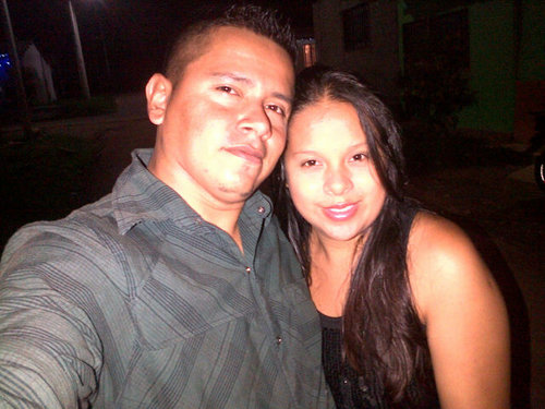 lo mas hermoso de la vida mi hija y mi esposa