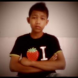 i'm hasan .|13 y/o | kelantanese 
I am who iam :') u just know my name , not my real life _