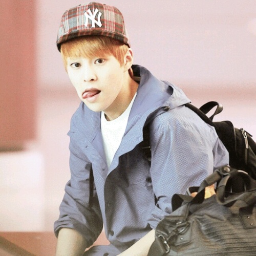 ** EXO-M XiuMin ( Kim Min Seok ) Bot .