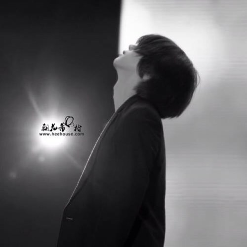 Hi everybody I'm Kim Heechul (ufo) Nice to meet you all kub ทักได้ไม่กัด..