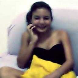 - 
' AS PESSOAS QUEREM QUE EU SEJA PERFEITA SEMPRE. MAS O QUE ELAS REALMENTE PRECISAM, É ENXERGAR QUE ELAS QUE TEM QUE MELHORAR .. ';*