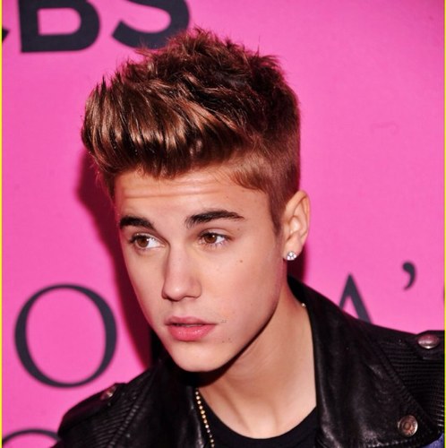 FREE FOLLOW.PLEASE FOLLOW @MissMBelieber