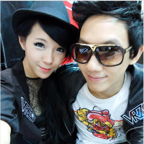 ไม่ใช่คุณทับทิม เปนเพียงบอททับทิมทีจะโพสรูปต่างต่างของคุณทับทิม