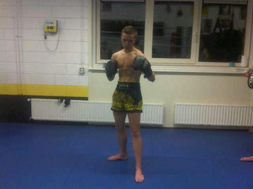 Kickboxer nieuwe ping whatsapp me opnieuw