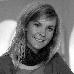 Dedikeret tekstforfatter. Er ved Twitter-tasterne lige her: @teksttina