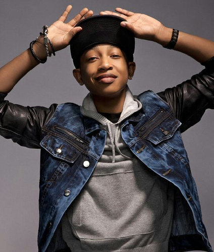 I'm me an I'm you, your not me... Black, male, passionate singer precise songwriter artistic dancer an 2/3 of @FRGNBJCTZ