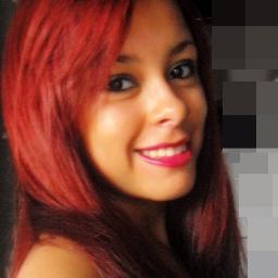 Eu tô ficando velha,
Eu tô ficando louca. Pode falar, não importa
o que tenho de torta,
Eu tenho de feliz. Nem vem tirar
meu riso frouxo com algum conselho
que