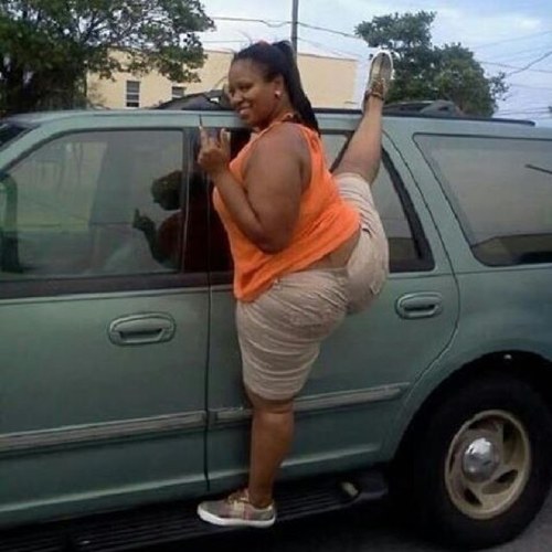 Nobudy lykes yo funky ass eye balls n ur ratchet ass weave u thirtsy hoe