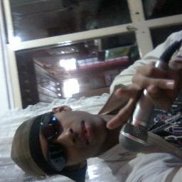 sou um cara legal bacana falo pouco mas sou um amigo e tanto que te ajuda.