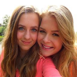 Wij zijn twee beautyaddicts die samen bloggen op backtopink.nl, een beautyblog with a touch of pink!
http://t.co/nAf6zH16dV