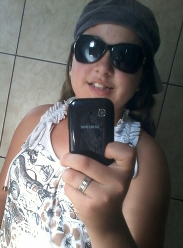 NÃO gosta DE mim???? SUAVEEEE entra  NA fila
___ mi segue, q eu sigo de volta___