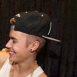 IdolsLikeBiebs's profile picture. Dar las gracias a Kidrauhl como meta en la vida. Demi aka Lifesaver. AustinMahone. Belieber como segundo nombre. Algún día vere a @CarlosNoodles