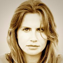 Directora de Comunicación en @AldeasEspana. Intentando día a día que el compromiso de no dejar a nadie atrás se traduzca en hechos. Tweets personales.