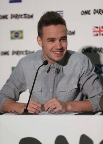 Possiamo innamorarci ancora una volta? ferma il nastro e premi indietro - One Direction