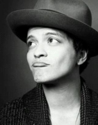 limitsucamela's profile picture. FRIKIKIKIKIKIKI Hooligan's rules! Pace e amoreeee peace and looove bruno mars  zonkey love gorilla bang bang frikikiki