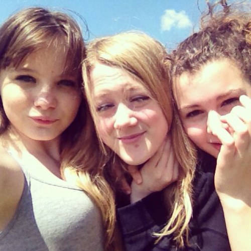 I follow back, Liking school...Ye,follow me. Instagram account @maddieforsterx