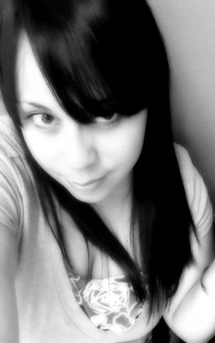 DELICIUS_CHERRY's profile picture. comprometernos con el futuro........es desperdiciar el presente*****