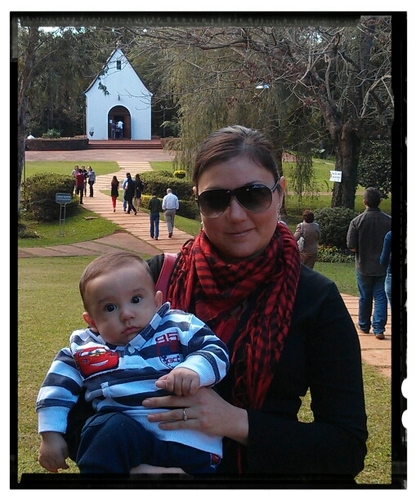 Esposa,madre,contadora publica y ama de casa..enamorada de mi flia y por sobre todas las cosas de Dios y la Madre