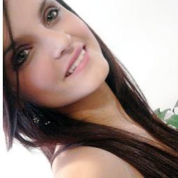 Com sorriso no rosto eu vou atrás de ser feliz *-*