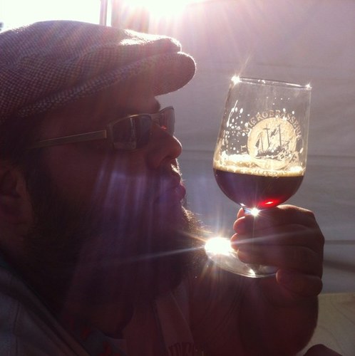 I like beer and videogames.
