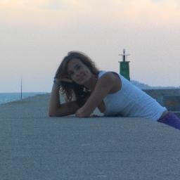 AinhoaArriazu's profile picture. 