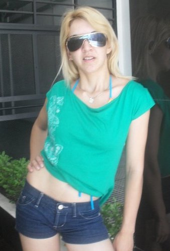 MarielaGuillen7's profile picture. 