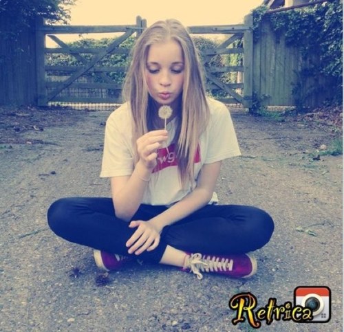 Hollie13Wood's profile picture. :)