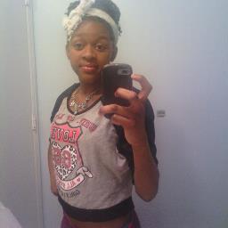 I Aint Just Tht Gurl _^^ But If U Follow Mee Illl Followw Back ....3