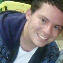 Ter você é tudo que eu preciso. ♪