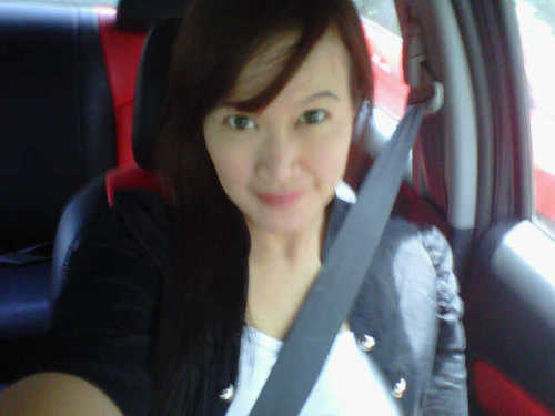 Beautiful, simple, smart, shoppaholic!! Pin : 32896CF6