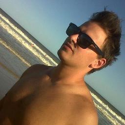 EmilianoDeCaro2's profile picture. Twitter oficial VIPER VIERNES - funny night's- nice people