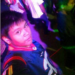 Daveguiorolatee's profile picture. Dancing with the front of SounMobile