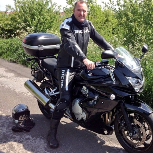 RobGrey_STFC's profile picture. Yellow Van Man, Swindon Town FC and keen runner! Views are my own and not that of Jeremy Clarkson.