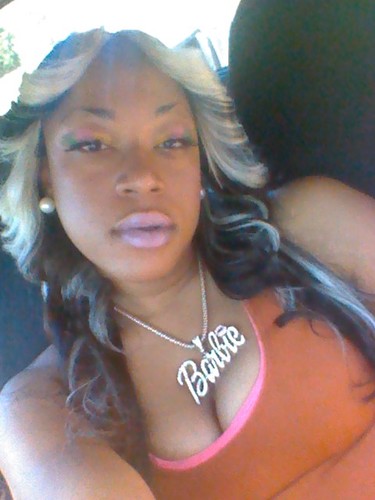 make my money.mind my business. God&Family..anything else is irrelevant. #teamPayDay *piinkKissEsB.txhz*