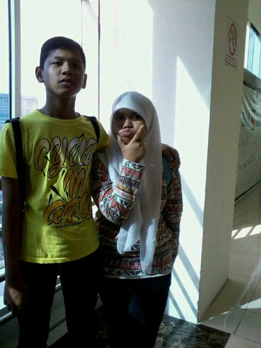 Larasati (˘⌣˘)ε˘`)