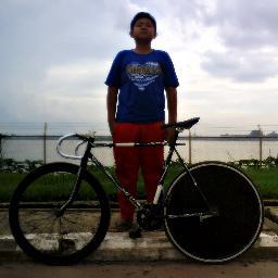 Bagiku sepeda itu sudah menjadi bagian dari hidupku | Pengendara Sepeda Fixie @pusriborang | Me Are a Bike Lovers!!