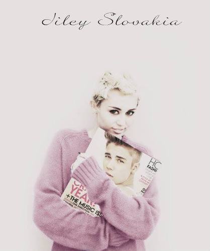 We Love Justin and Miley ♥
Radiate love and Never say Never