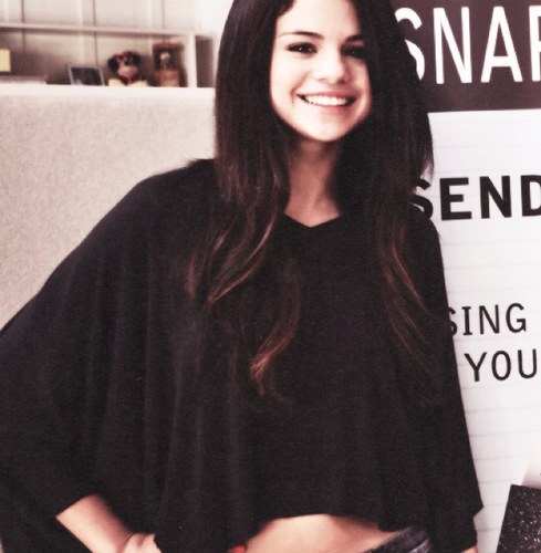 ღIf you're reading this, we're automatically best friends.ღ