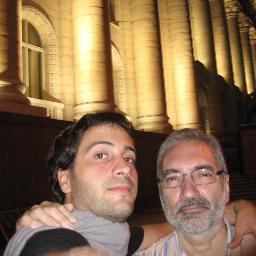 Jubilado con aficiones (cine, viajes, música, lectura). Lo que mas  quiero son mis dos hijos.