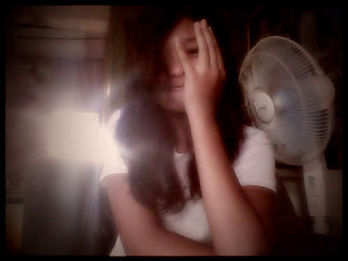 AyAw kO sA tAOng fEelLinG.. :''''')