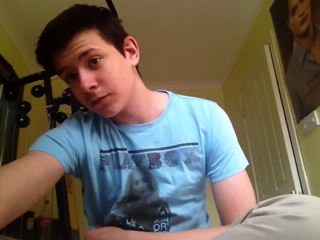 Im 14 love playing cod mw3 and bo2 i like going out and getting wasted so follow me and i will follow back3