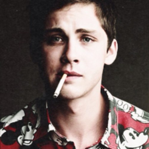 baddraft's profile picture. △ in a serious relationship with Logan △