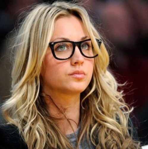 Sallyouat's profile picture. Soy un espiritu libre, rompi la maldicion y vuelvo a serr bruja. Amo a mi Robosito